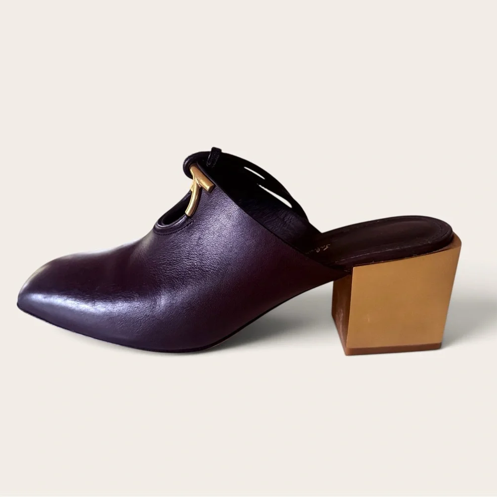 Salvatore Ferragamo Black Leather Lace-Up Mules Brushed Gold Heel - Picture 4 of 8